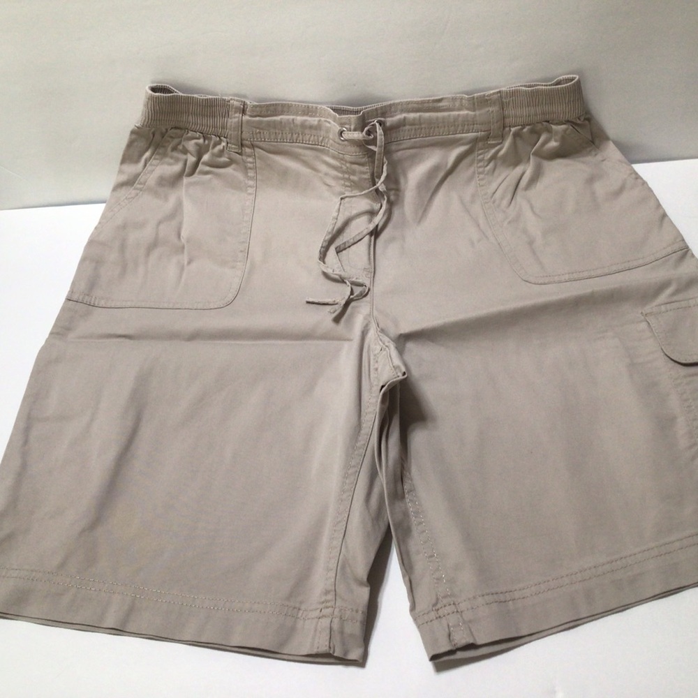 Karen Scott Women’s Size 14 Tan Cargo Shorts
